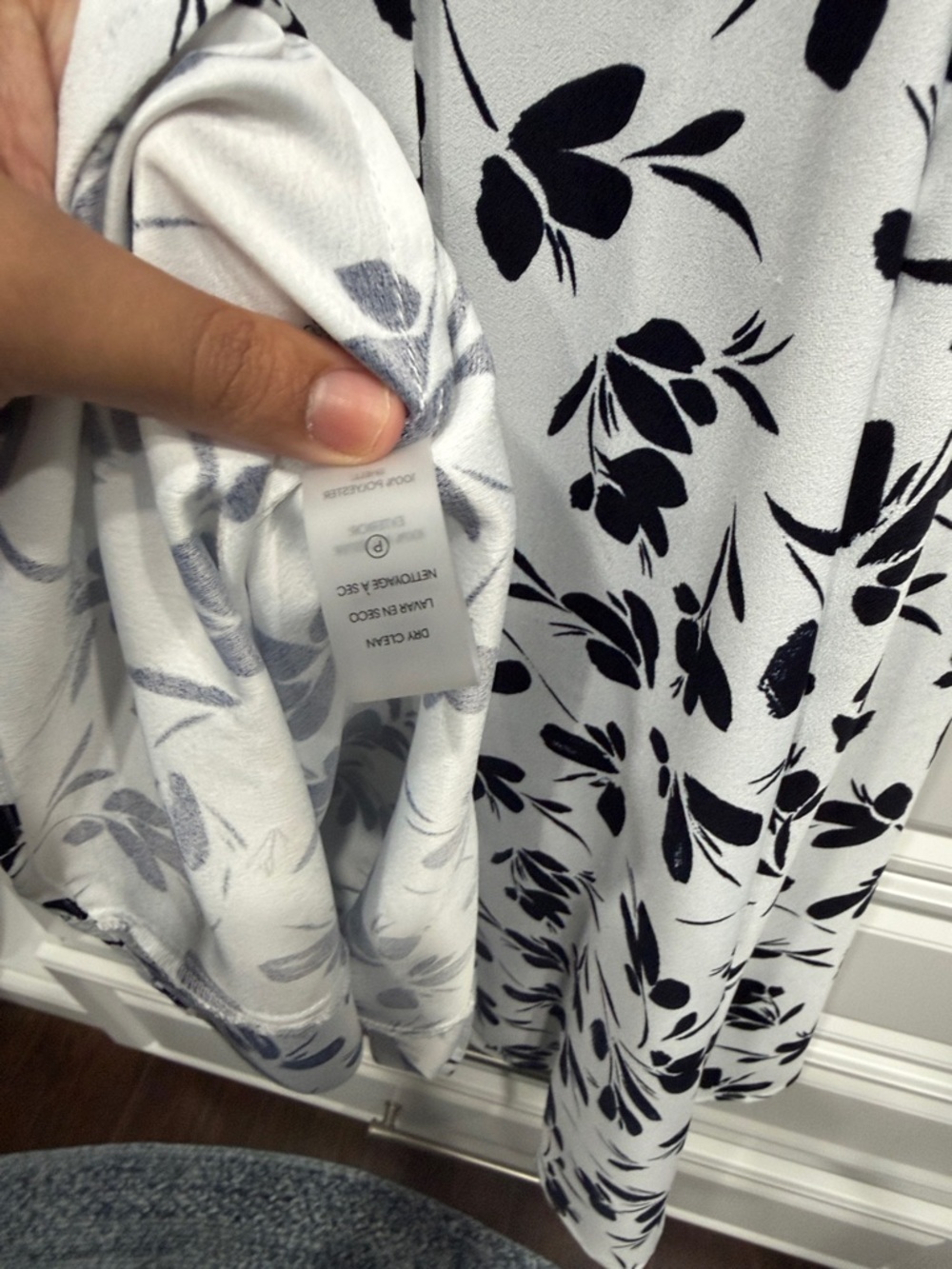 Calvin Klein White Midi Shirt Dress w/DARK NAVY BLUE Floral Print with Pockets - Picture 15 of 16